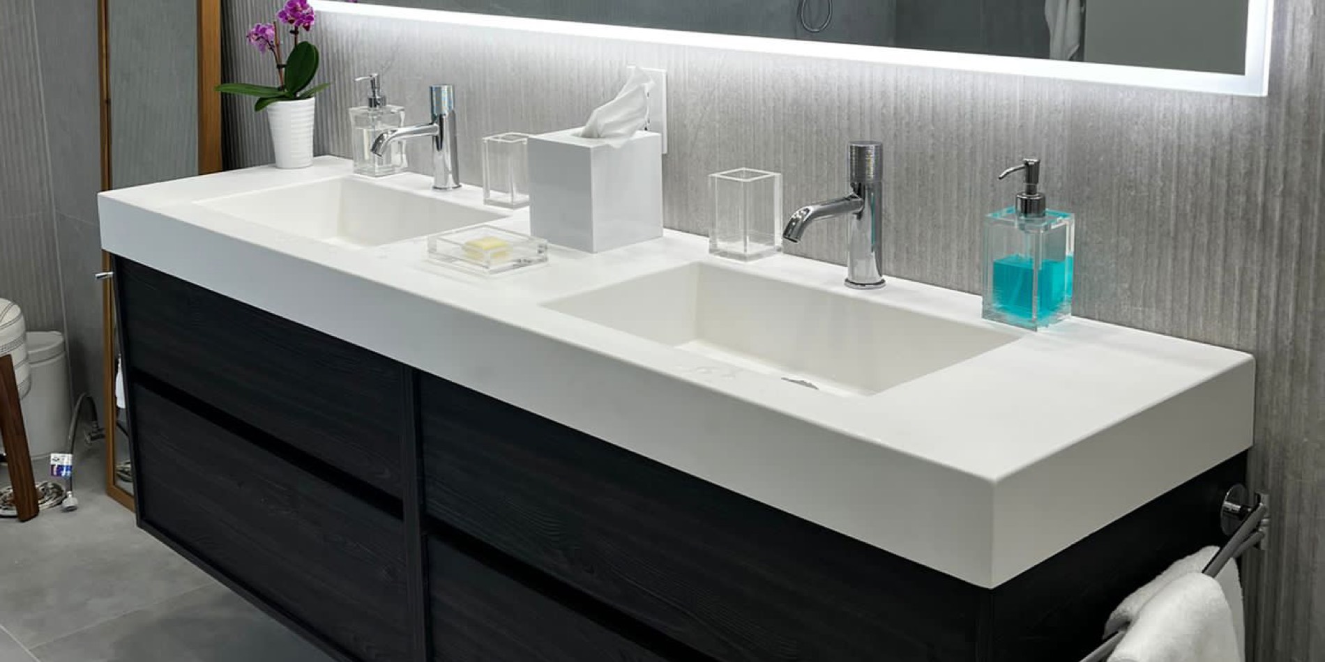 Custom cultured marble vanity top