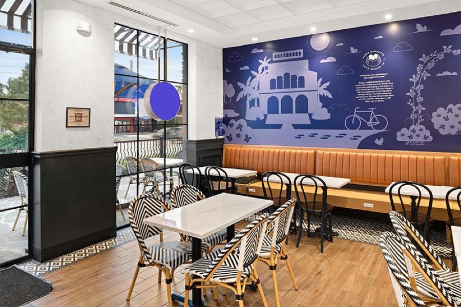 Paris Baguette interior